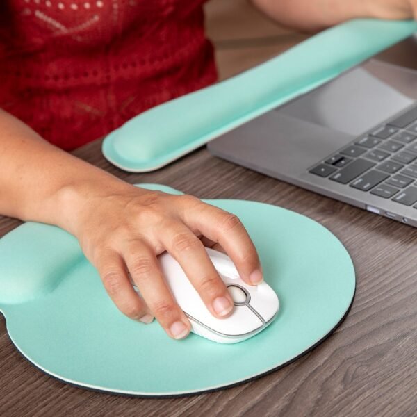 WRIST S MOUSE PAD USED FOR MOUSE WHILE USING COMPUTER. - Image 6