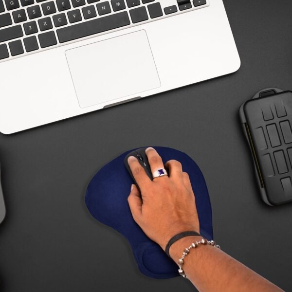 WRIST S MOUSE PAD USED FOR MOUSE WHILE USING COMPUTER. - Image 3