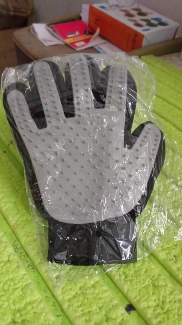 Grey True Touch Gloves, Gloves Bathing Tool (1 Pc) - Image 7