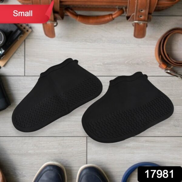 Non-Slip Silicone Rain Reusable Anti skid Waterproof Fordable Boot Shoe Cover (Small Size/ 1 Pair) - Image 2